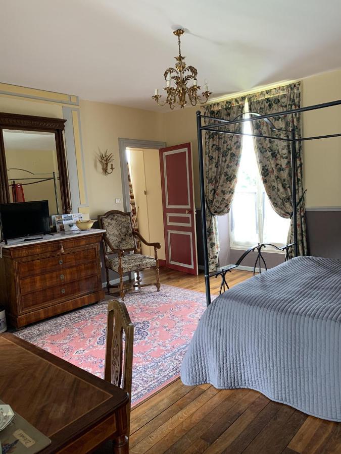 Chateau Le Barreau - Chambres D'Hotes Chemilly-sur-Yonne 객실 사진